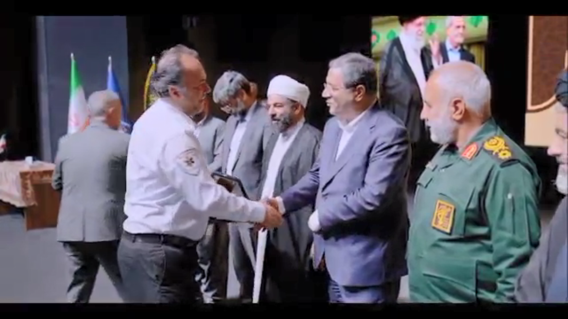 تقدیر-از-دانشگاه-علوم-پزشکی-آذربایجان-غربی-و-اورژانس-۱۱۵-استان-در-شورای-اداری-استان